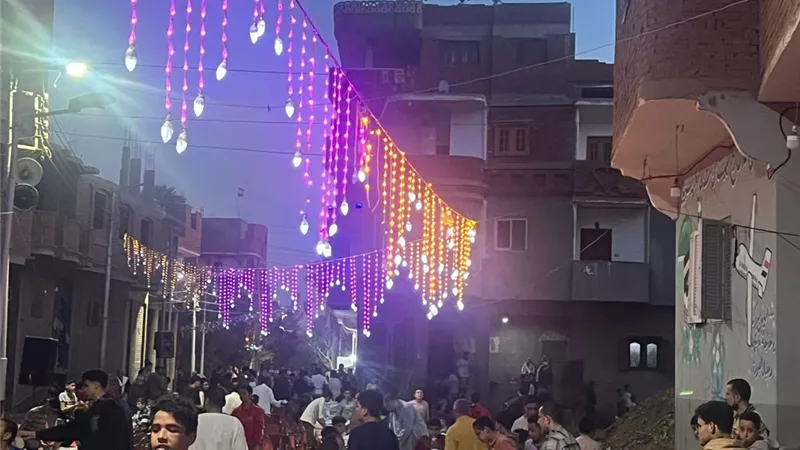بمشاركة 3 آلاف صائم.. أهالى قرية المريج بشبين القناطر بالقليوبية ينظمون أكبر افطار جماعى