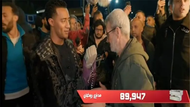 محمد رمضان يكرم بائع سبح بـ 100 ألف جنيه في 