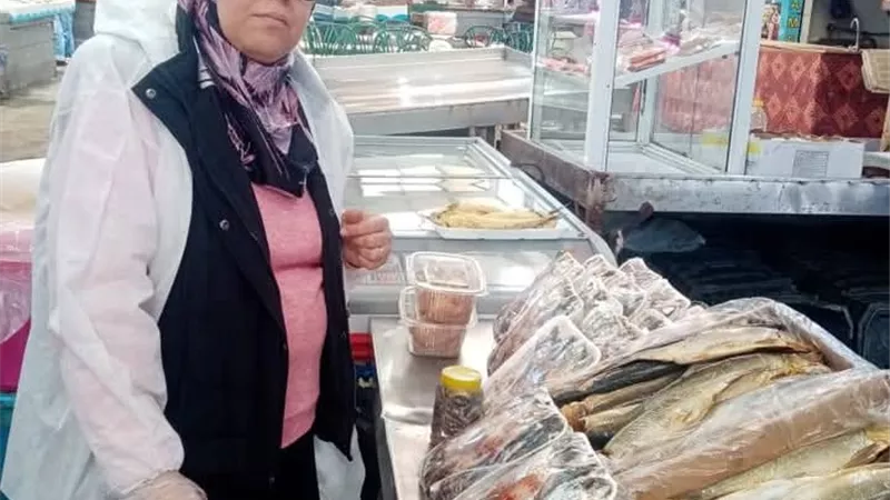 قبل عيد الفطر المبارك.. حملات مكثفة على محلات بيع الفسيخ و الرنجة ببورسعيد