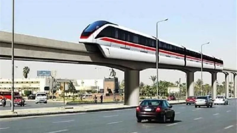 غلق كلي لمحور التسعين الجنوبي لتسهيل تنفيذ أعمال مشروع المونوريل بالقاهرة الجديدة