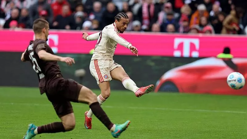 بايرن ميونخ ينتزع فوزا صعبا ويواصل التحليق بقمة الدوري الألماني