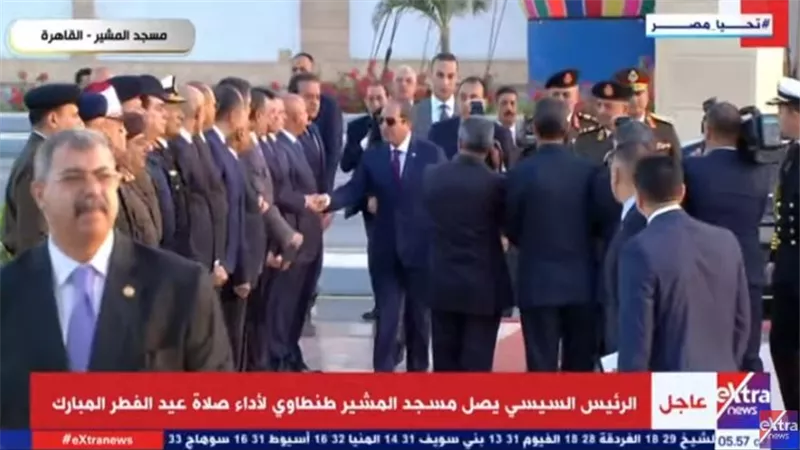 رئيس الوزراء ووزيرا الدفاع والأوقاف يستقبلون الرئيس السيسي بمسجد المشير طنطاوي | فيديو