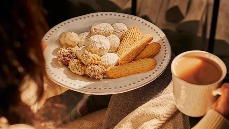 الشاي بالحليب متعة صباح العيد..ما هي فوائده الصحية واحذر الإفراط؟