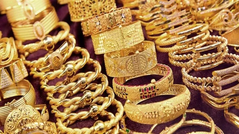 الذهب يواصل ارتفاعه ..وسعر الأونصة يتجاوز 3,093 دولاراً قبل قرارات ترامب الصعبة