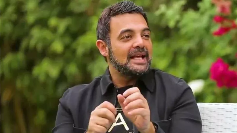 حكايات منفصلة ونجوم مختلفون.. عمرو محمود ياسين يروّج لـ«القصة الكاملة دراما»