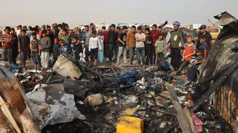 إسرائيل تستهدف تجمعات فلسطينية في رفح بطائرات مسيرة (فيديو)