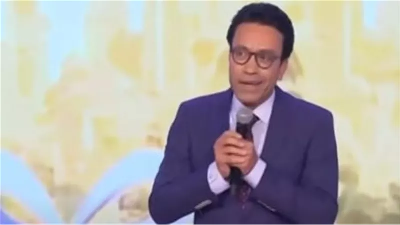 بعد احتفالية عيد الفطر.. لماذا يتم الهجوم على سامح حسين؟