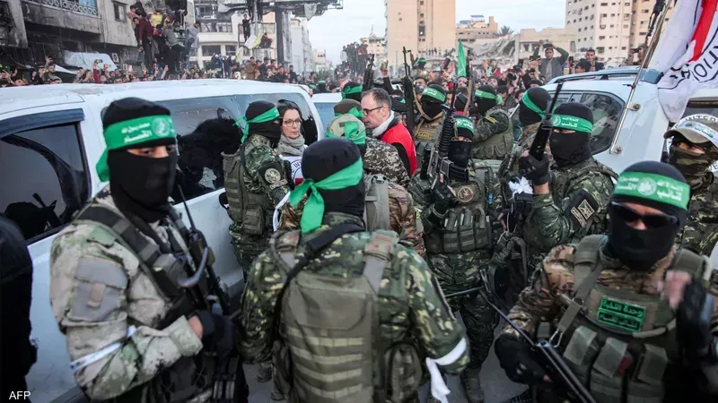 رئيس مركز القدس للدراسات: إسرائيل تريد استسلام حركة حماس وتدمير قطاع غزة كليا | فيديو