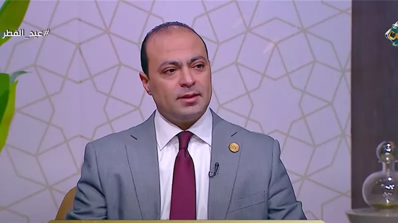 نصائح طبية للحفاظ على تناول الطعام بعد رمضان (فيديو)