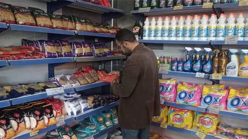 تموين السويس تحرر 40 محضر خلال متابعتها للأسواق والمحال التجارية