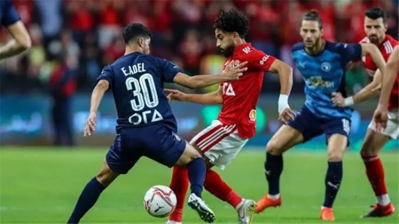 إسلام صادق يشيد بتألق الأهلي وبيراميدز في دوري أبطال أفريقيا