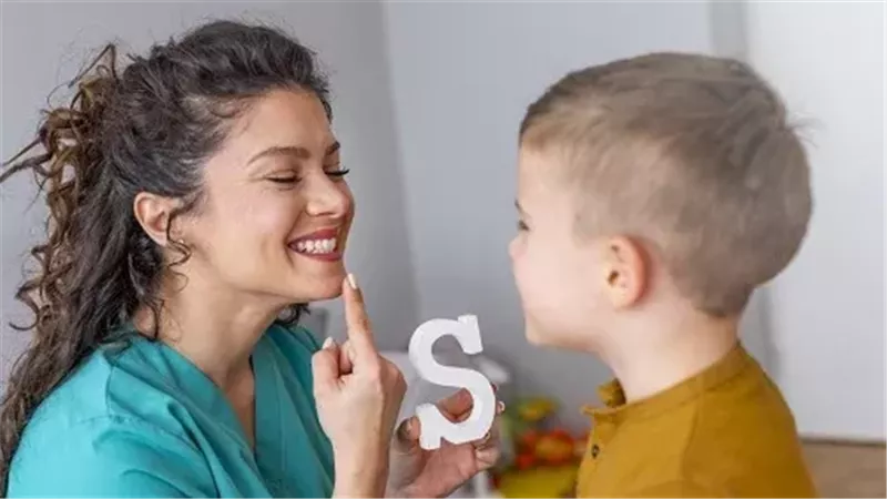 العيد مع طفل التوحد في يومه العالمي.. نصايح تخلي اليوم أسهل وأحلى
