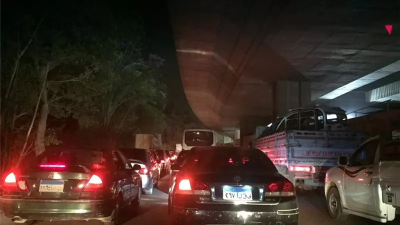 ازدحام مروري متزايد في ثالث أيام العيد بالقاهرة والجيزة وسط جهود لتخفيف الضغط