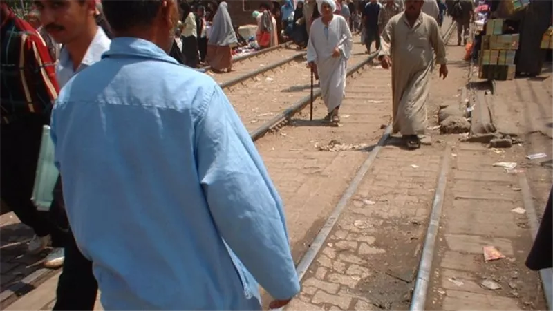 رحلة العبور إلى الآخرة.. المزلقانات العشوائية تحصد أرواح أهالي القليوبية في غياب المسؤولين