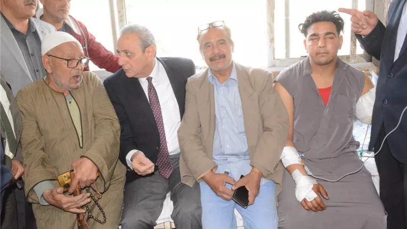 بعد بتر ذراعه.. محافظ الغربية يزور مصاب سيرك طنطا ويوجه بحزمة دعم متكاملة 