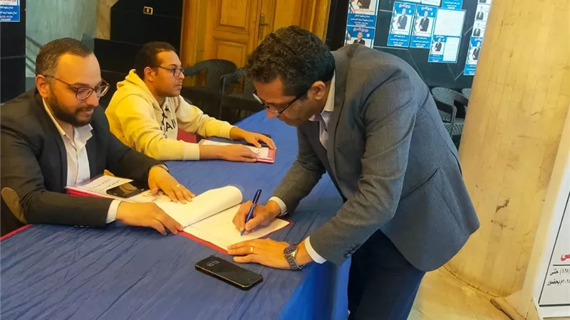 فتح باب التسجيل فى كشوف عمومية الصحفيين.. والبلشي أول الحضور