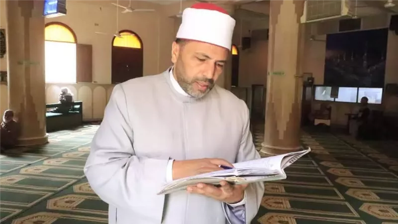 وكيل أوقاف الفيوم يحري جولة مفاجئة على عدد من المساجد قبيل صلاة الجمعة