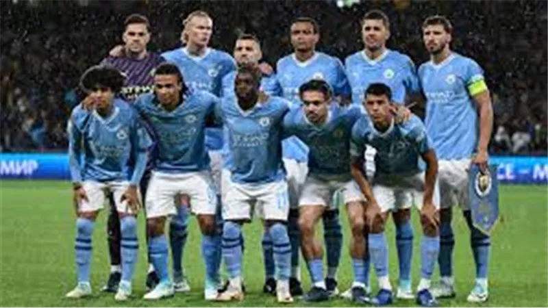 نجم مانشستر سيتي يعلن رحيله عن ملعب الإتحاد بنهاية الموسم 
