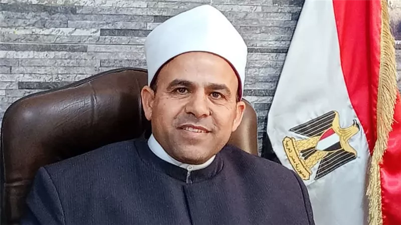 إحالة إمام وعامل مسجد حسين خضر بمنفلوط للتحقيق لتقصيرهما في العمل