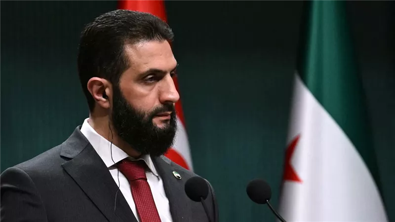  الرئيس السوري: طلبت من روسيا تسليم بشار الأسد وموسكو رفضت