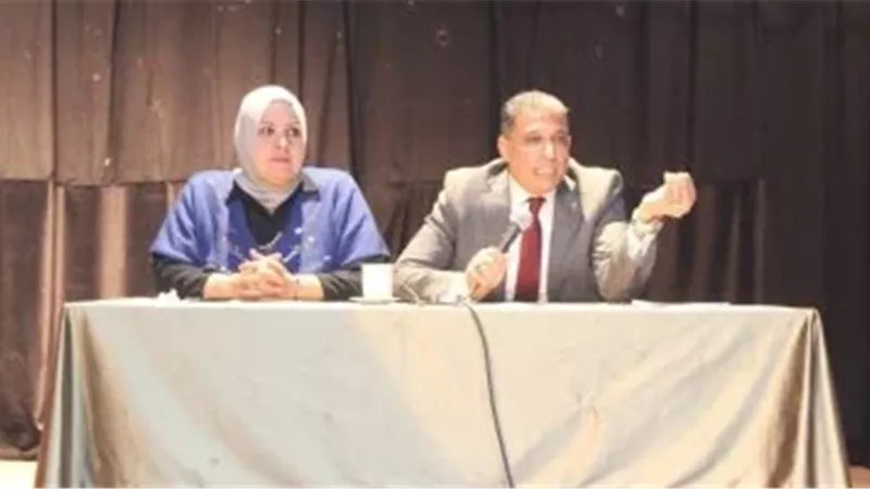وكيل التعليم بالجيزة: عن تطبيق «البوكليت» أداة رقابية تُعيد للامتحان هيبته