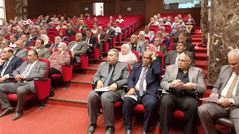 تعليم البحيرة: الالتزام بتطبيق نظام 