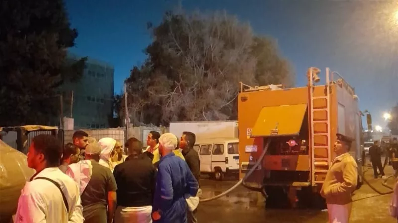 حريق داخل مصنع بالمنطقة الصناعية الثالثة بمدينة اكتوبر و الحماية المدنية تتدخل