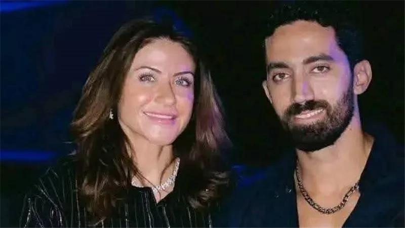 بعد زواجه من مي عز الدين.. هيدي كرم وأحمد تيمور يلغيان المتابعة