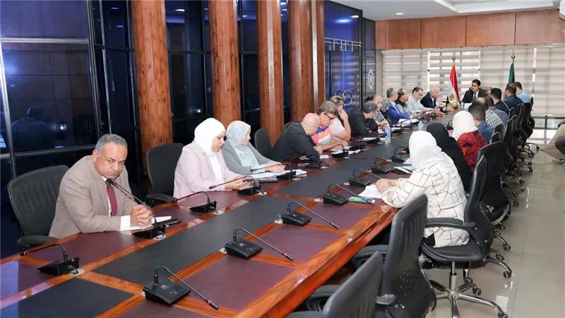 نائب محافظ الدقهلية يترأس اجتماع الامانة الفنية لمجلس إدارة المنطقة الصناعية 