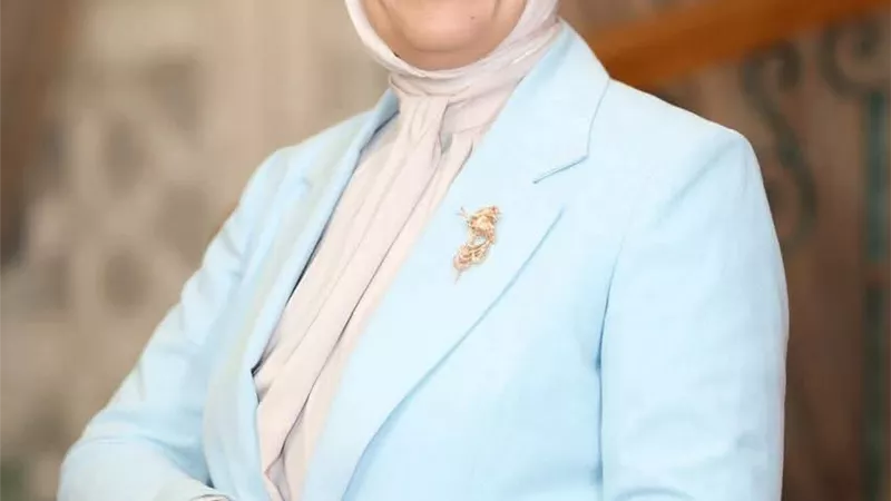 على أنغام 