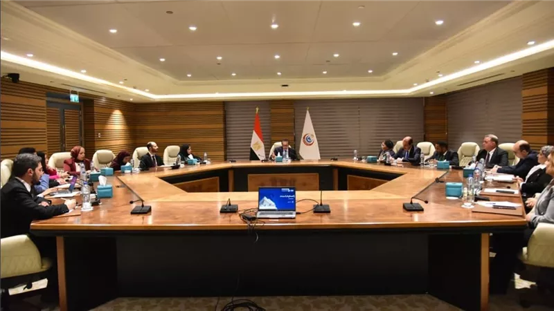 وزيرالصحة يلتقي الأمين العام للجنة الوزارية لـ