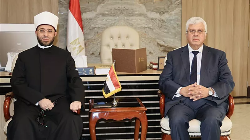 وزيرا التعليم العالي والأوقاف يبحثان تعزيز التعاون واستثمار بنك المعرفة المصري