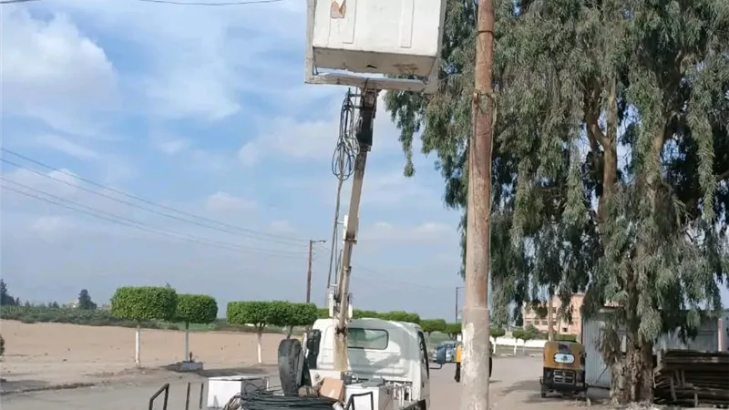 رئيس مدينة بدر يتابع أعمال صيانة الإنارة العامة وترشيد استهلاك الكهرباء