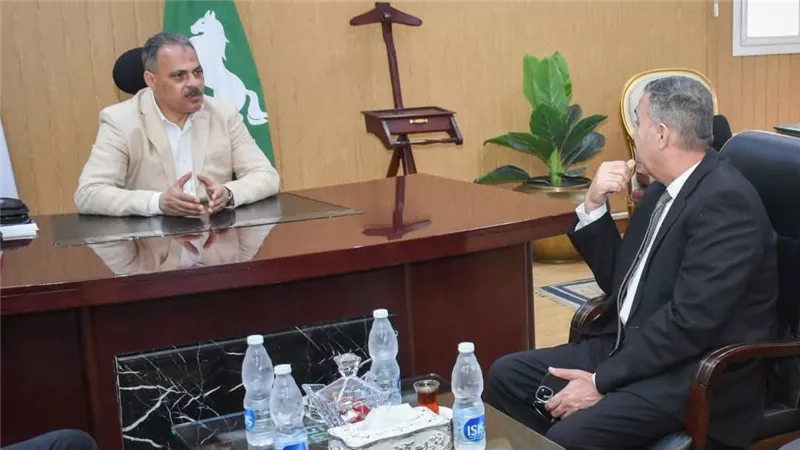 محافظ الشرقية يلتقى رئيس هيئة الخدمات البيطرية للتعاون المشترك