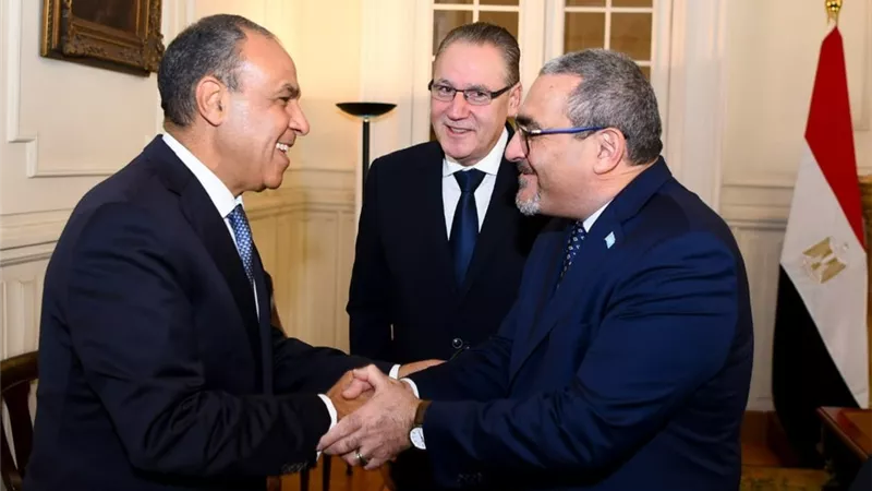 وزير الخارجية يناقش مع مسؤولي الأمم المتحدة دعم جهود التعافي وإعادة إعمار غزة