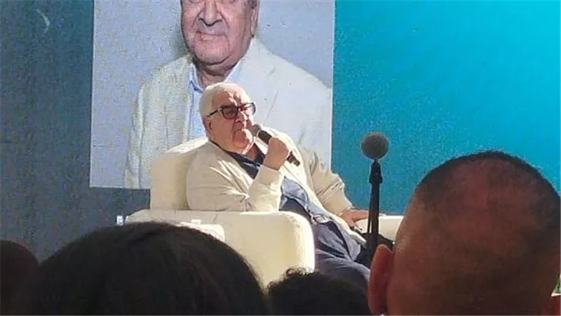 خليفة فطين عبدالوهاب.. محمد عبدالعزيز يكشف أسرار صناعة الكوميديا المصرية
