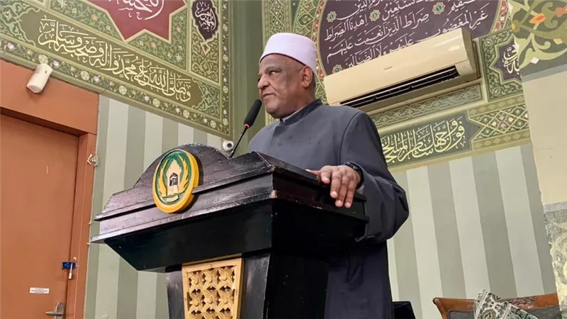 شومان  خلال  محاضرته بجامعة النجاح بإندونيسيا: تقدم الأمم مرهون بتقدمها العلمي