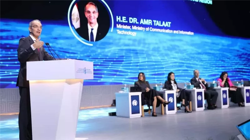 وزير الاتصالات: استخدام تقنيات الذكاء الاصطناعي في منظومة الصحة لتنميتها