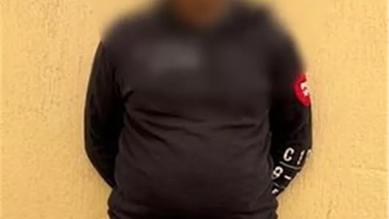 بسبب اللهو أمام منزله.. التحقيق مع المتهم بالتعدى على طفل بكرباج بالجيزة