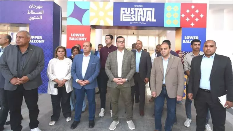 وزير الإسكان يتفقد مشروع 