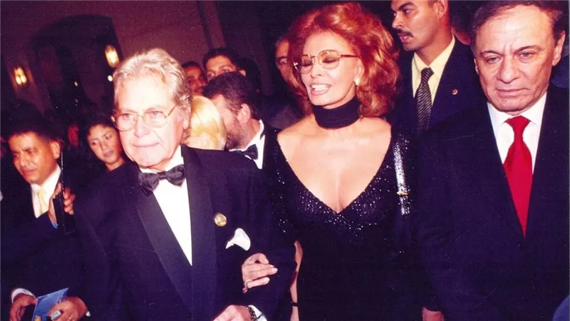 صوفيا لورين بمهرجان القاهرة السينمائي.. ما القصة ؟  