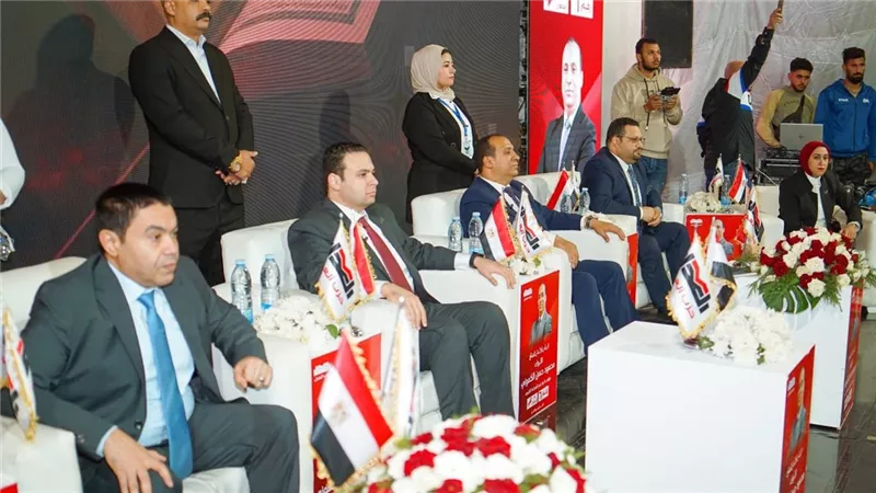 بحضور عبد المنعم إمام.. 
