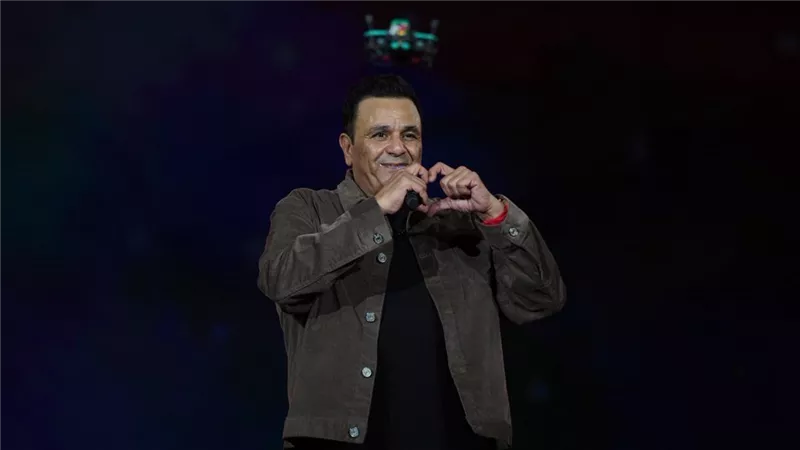  محمد فؤاد ونجوم التسعينيات يتألقون في حفل افتتاح مهرجان شتاء مدينتي |صور