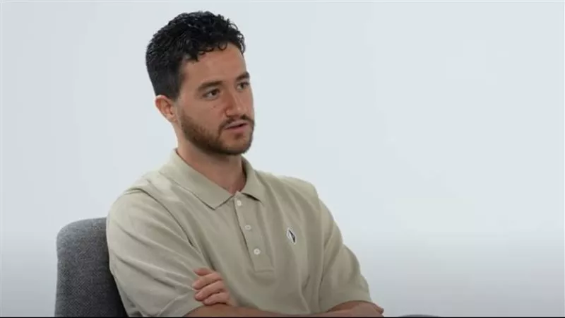 والمصحف اسمي أحمد .. مدير ندوة أحمد مالك في القاهرة السينمائي يخطئ في اسمه