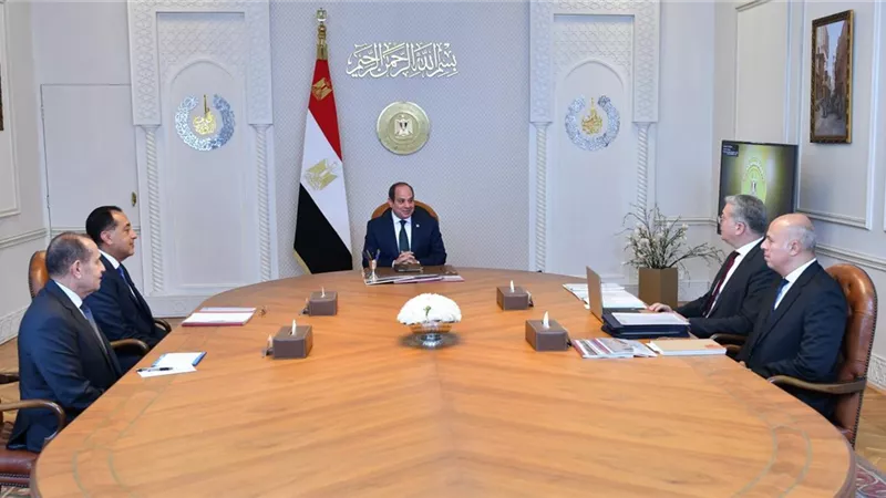 السيسي يتابع الخطة الاستراتيجية والمحاور الرئيسية لعمل وزارة البترول
