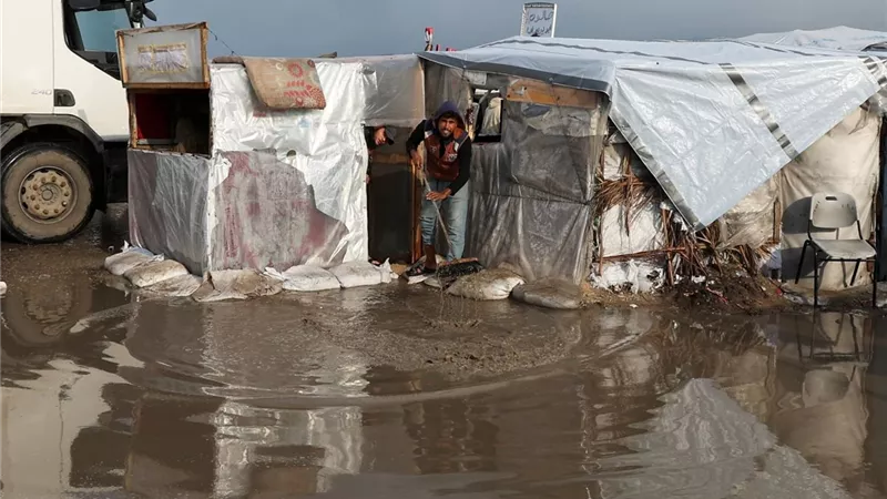 الصحة العالمية تحذر من تفاقم المخاطر الصحية في غزة مع اقتراب فصل الشتاء 