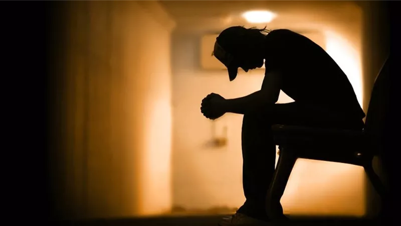استشاري: النفس اللوامة صحية.. و«جلد الذات» يهدد الثقة بالنفس