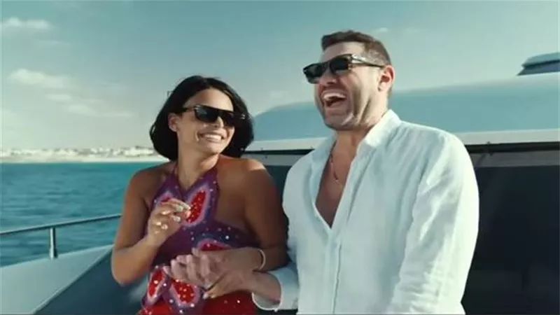 خاص| ورا الكواليس.. عضو شارك تانك اللي اتصور بمنزله فيلم السلم والثعبان2