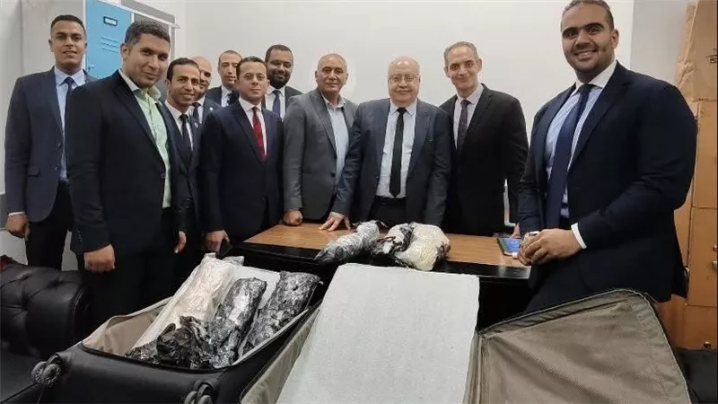 جمارك القاهرة تحبط تهريب 20 كيلوجرام من أقراص XTC مع راكب