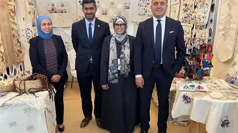 شباب تنميةالمشروعات يشاركون في معرض الصالون الدولي للصناعات التقليدية بالجزائر